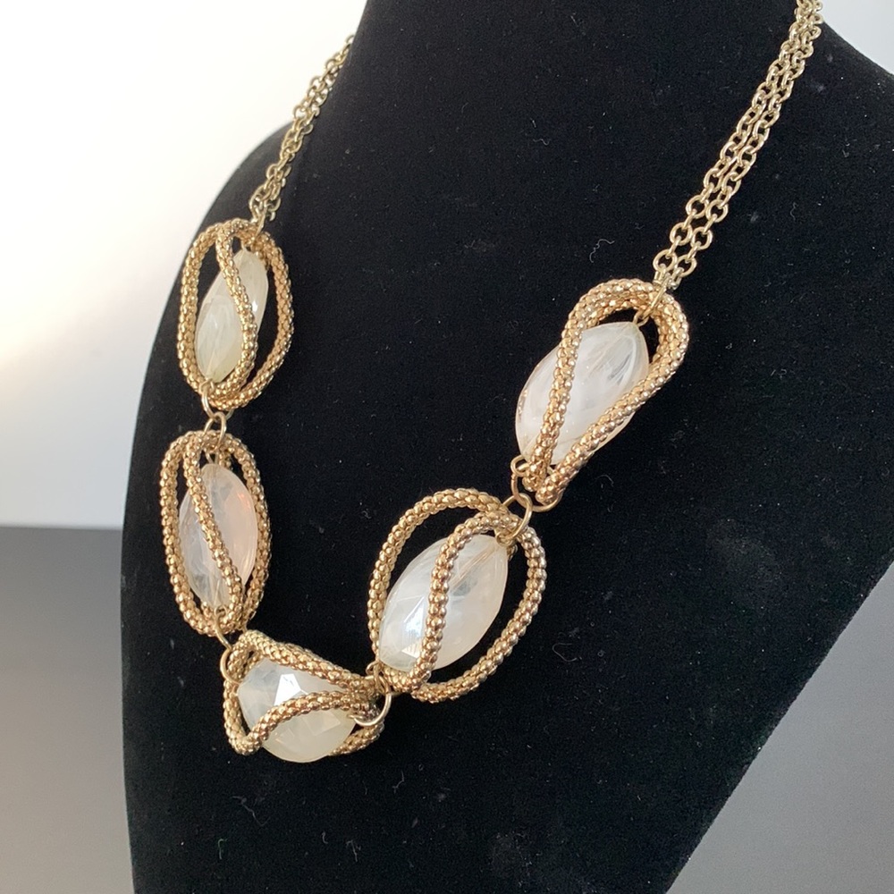 Melanie Lyne beaded necklace - Picture 5 of 10
